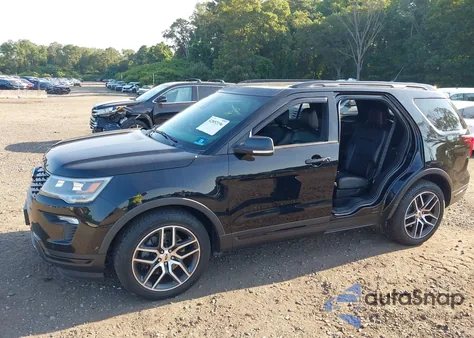 2018 Ford Explorer Sport z USA, uszkodzony, nr VIN 1FM5K8GT2JGA77505
